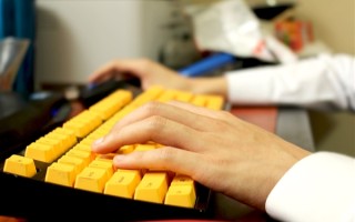 谁说男人消费力不如狗！电子垃圾三件套捞了中国男人几百亿：你中招没 ?