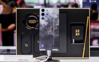 红魔10S Pro斗战胜佛版真机亮相ChinaJoy：自带24K金箍棒 !