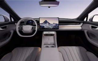 荣威M7 DMH内饰官宣：搭载悬浮大屏 保留物理按键 !