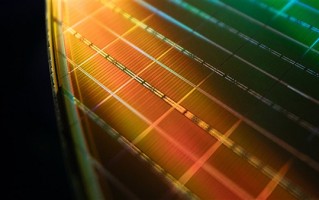 内存、闪存价格飙涨 三星赚嗨了：利润再次站上10万亿韩元 !