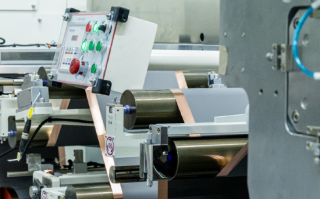 广汽集团宣布：大容量全固态电池中试产线正式建成并投产 ！