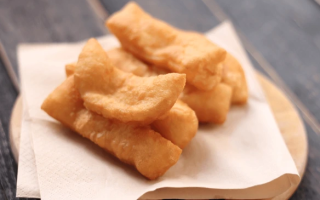 男子每早2根油条吃出动脉硬化 医生：避免油炸食品频繁食用 !