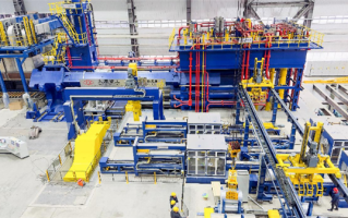 挤压能力全球最强！世界最大铝挤压机占地两个篮球场 ！