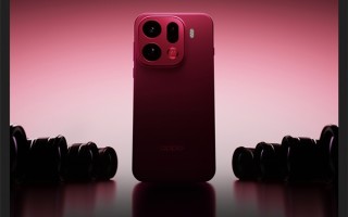 OPPO Find X9 Pro上线呼声超高的出圈实况拼图：一键拼出社交爆款 !