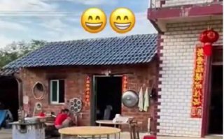 新郎新娘还堵在高速 家里先开席了！网友：下次结婚就有经验了 ！