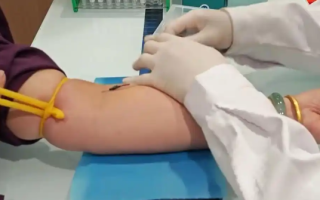 00后男生0.6秒飞针采血惊呆患者！直言：听到他们说不疼，很有自豪感 ！