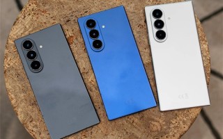 三星Galaxy Z Fold7图赏：全球最轻大折叠 比iPhone 16 Pro Max还要轻 ！