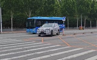 魏牌旗舰全尺寸SUV细节曝光：空悬+后轮转向 掉头丝滑非常 !