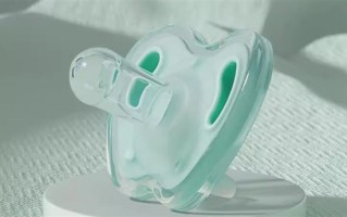 “成人安抚奶嘴”走红网络：商家称能缓解焦虑 !