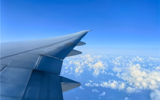 西班牙一小型飞机坠海 机上人数暂未确定 !