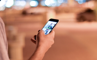 12岁女孩因不良用眼习惯捉出几十条虫：眼睛状态相当于60岁 !