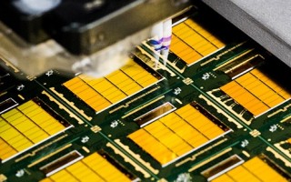 内存暴涨三星赚疯了！有望夺回DRAM全球第一 ！