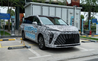 别克全新GL8陆尊谍照曝光：同级唯一5C超充 10%-65%仅需15分钟 !