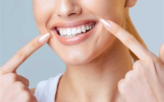 牙齿文身风靡齿科：牙冠刻印“发财” !