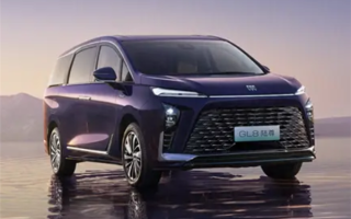 新款别克GL8陆尊PHEV内饰曝光：升级环抱式后排座椅加热 !