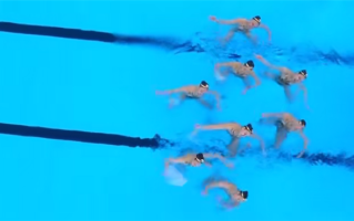 中国花游世锦赛夺冠：头戴金箍 用《黑神话：悟空》配乐 !