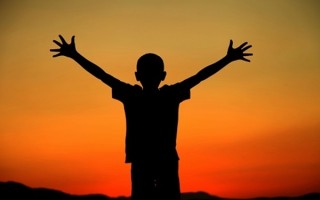 《人民日报》谈“禁带电话手表到学校”：分类管理 疏堵结合 !