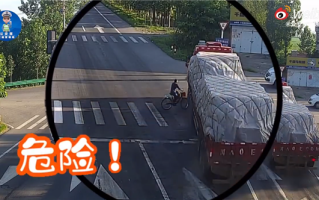 大车撞到骑车逆行老人负次要责任引热议 网友称不公平：官方释疑 !