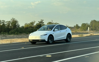 特斯拉计划推出更低价Model Y：应对美国停止补贴的影响 !