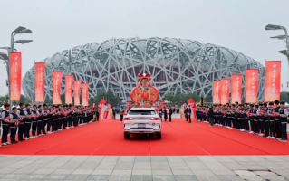 庆祝中泰建交50周年 比亚迪宋PLUS DM-i车队行驶5000公里抵达鸟巢 !