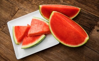 1个西瓜173元、1颗大白菜32元：韩国最低月薪、时薪公布 感受下 !