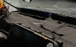 全新宝马X5内饰曝光！放弃仪表 搭载小米YU7同款全景屏 !