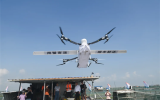 开湖！第一篓阳澄湖大闸蟹由顺丰无人机捞起 !