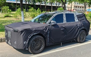 又一国产“库里南”登场！岚图旗舰全尺寸SUV“泰山”曝光 !