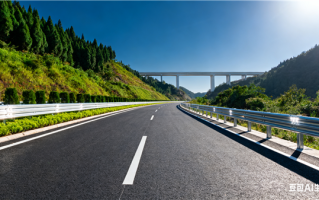 高速堵车 外国美女被投喂火锅 !