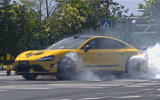 中国最好的漂移大片！专业车手开小米SU7 Ultra完成了 ！