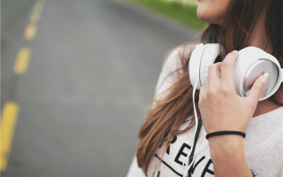 一部手机两副耳机 谷歌安卓9月更新：情侣、好友可共享音频 !