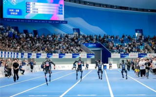 21.50秒！全球首个人形机器人百米“飞人”诞生 !