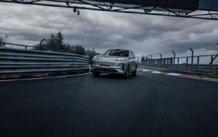 吉利银河M9现身纽北赛道 大六座SUV正完成最后性能验证 !