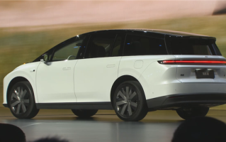 理想纯电最大的底气！自营超充桩达16000根：是第二名2倍多 !